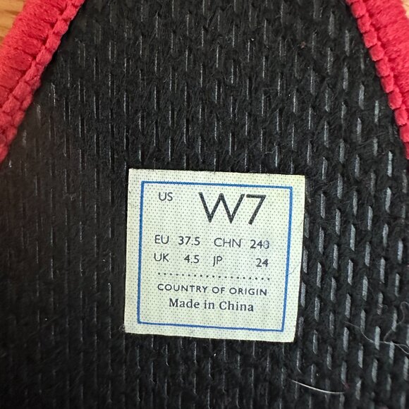 Rothy's Cardinal Red and Ecru Tan Flat Slip-on Shoes (2 pairs of shoes) Size 7 - Picture 14 of 16